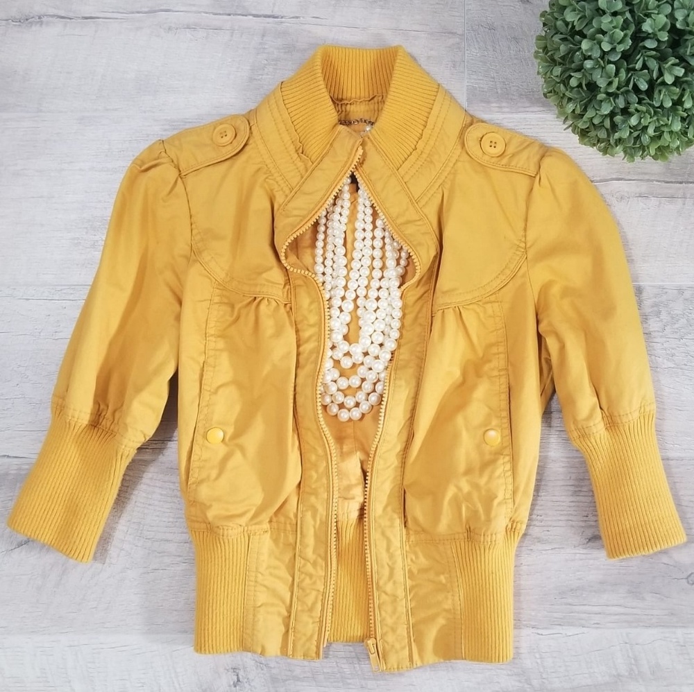 Fun Yellow 3/4-sleeves Jacket